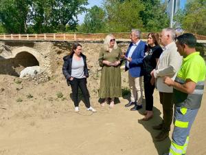 Diputados provinciales del PSOE en su visita a la infraestructura.