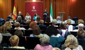 Olga Manzano interviene en el acto celebrado en Armilla. 