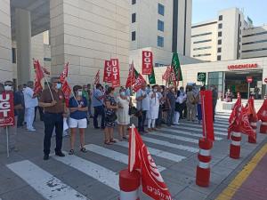 Concentración esta mañana ante el Hospital del PTS.