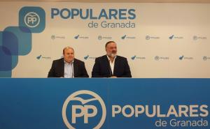 José Antonio Robles y Pablo García, este martes en rueda de prensa.
