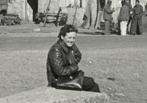 Gerda Grepp, en febrero de 1937, camino del frente en Málaga. 