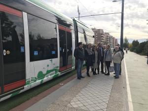 Los populares, junto al Metro en el Paseo del Emperador Carlos V.