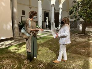 Las concejalas Elisa Cabrerizo(Unidas Podemos) y Nuria Gutiérrez (PSOE).