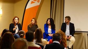 Fran Hervías con Mar Sánchez, Patricia Reyes y Rocío Ruiz. 