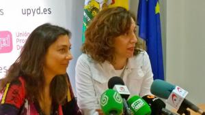 La candidata de UPyD por Granada arropada por la diputada nacional Irene Lozano.