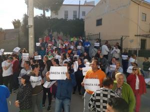 Manifestación en Fonelas para pedir mejoras en la carretera. 