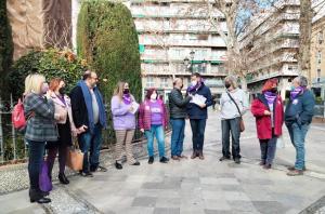 Representantes de IU, este lunes en Granada. 