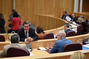 Entrena conversa con los diputados de Ciudadanos.