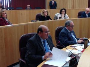 José Robles en un pleno de la institución.