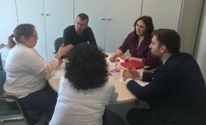 Reunión de los representantes de Unidas Podemos con Kellys Unión Granada. 