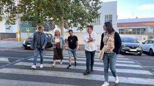 Ana Muñoz y Jacobo Calvo con representantes del AMPA.