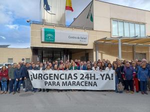 Protesta de vecinos de Maracena, apoyados por el PSOE.