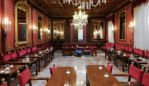 Salón de plenos de Granada.