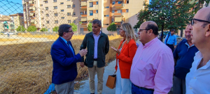 Representantes del PP, en la zona pevista para la comisaría del Zaidín.