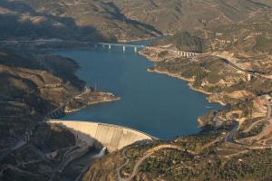 Vista del embalse de Rules. 