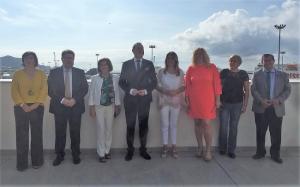 Susana Diaz con la alcaldesa de Motril el presidente del Puerto y resto de autoridades.