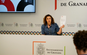 Raquel Ruz ante los medios.
