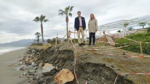 Carlos Rojas y Luisa García Chamorro, en Playa Granada. 