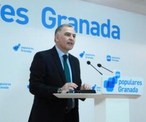 Santiago Pérez se encargará de la coordinación grupo-partido.