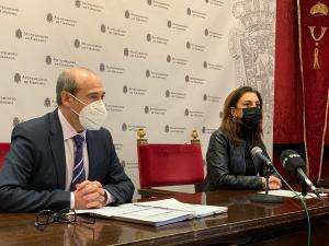 Raquel Ruz y José María Corpas, en rueda de prensa.