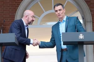 El presidente del Gobierno, Pedro Sánchez, y el presidente del Consejo Europeo, Charles Michel.en una imagen de archivo.