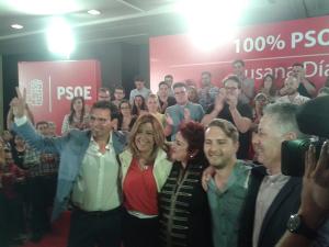 Susana Díaz, flanqueada por Francisco Cuenca y Teresa Jiménez, este martes en Granada.