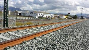 Vías del tren a su llegada a Granada. 