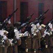 Una parada militar precedió a la entrega de los Adalides.